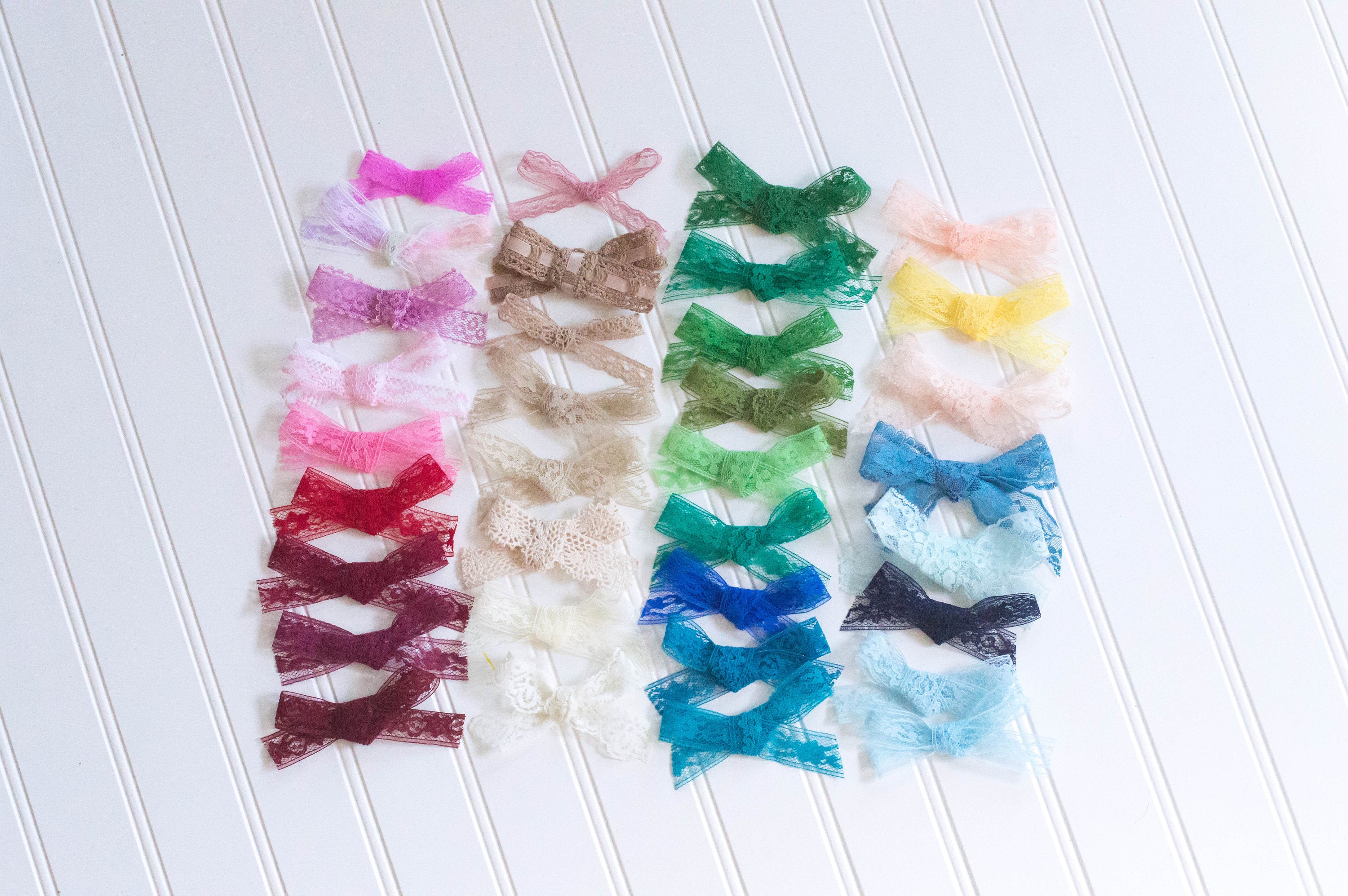 Assorted *you choose color* vintage lace bow. //