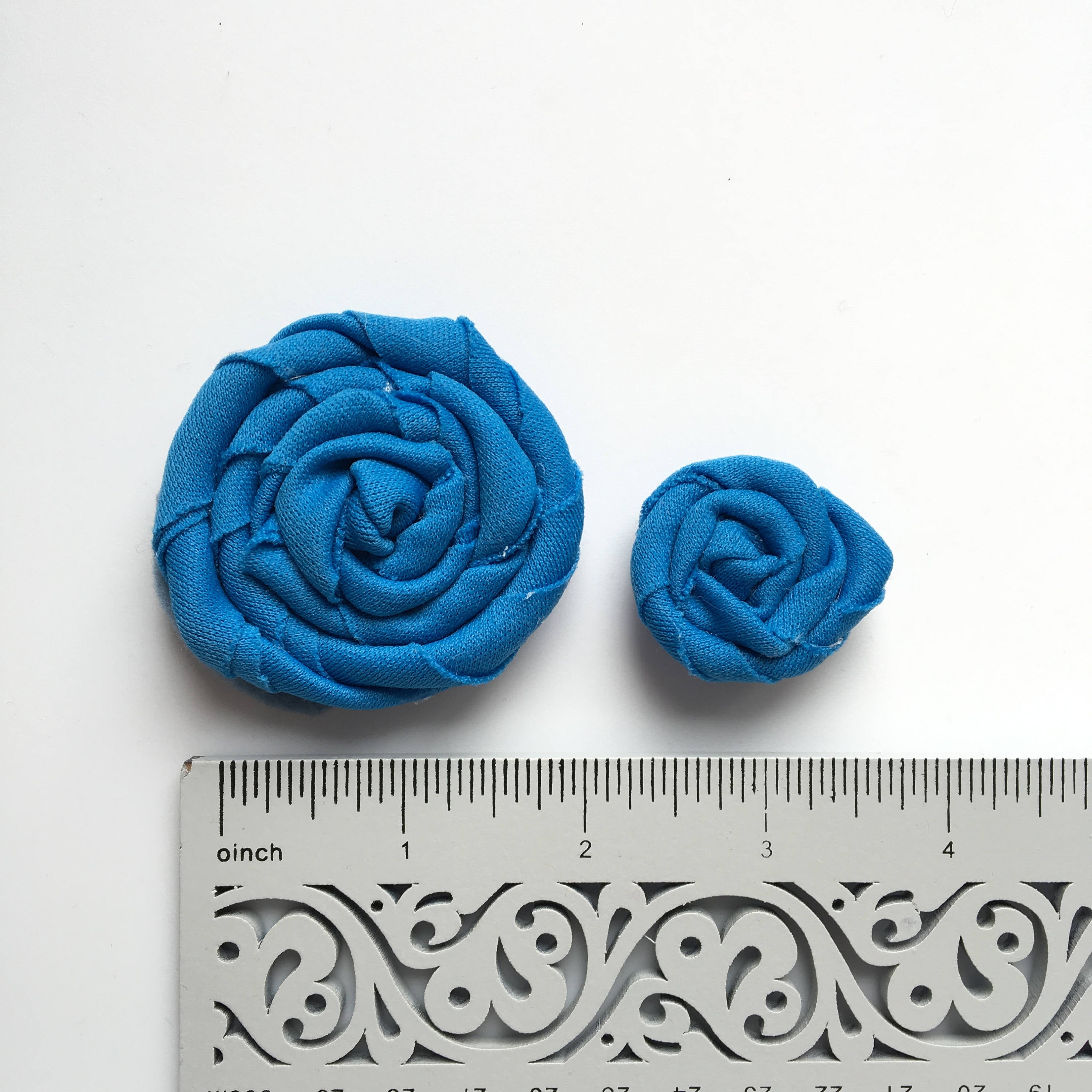 Assorted springtime roses Leaves included // blue, pink, yellow, purple, baby flower