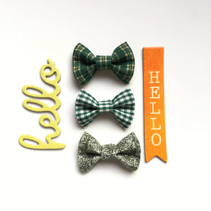 Christmas  /1.5 inch bitty bow