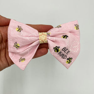 OOAK Embroidered Bee bow