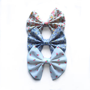 Spring floral fan bow