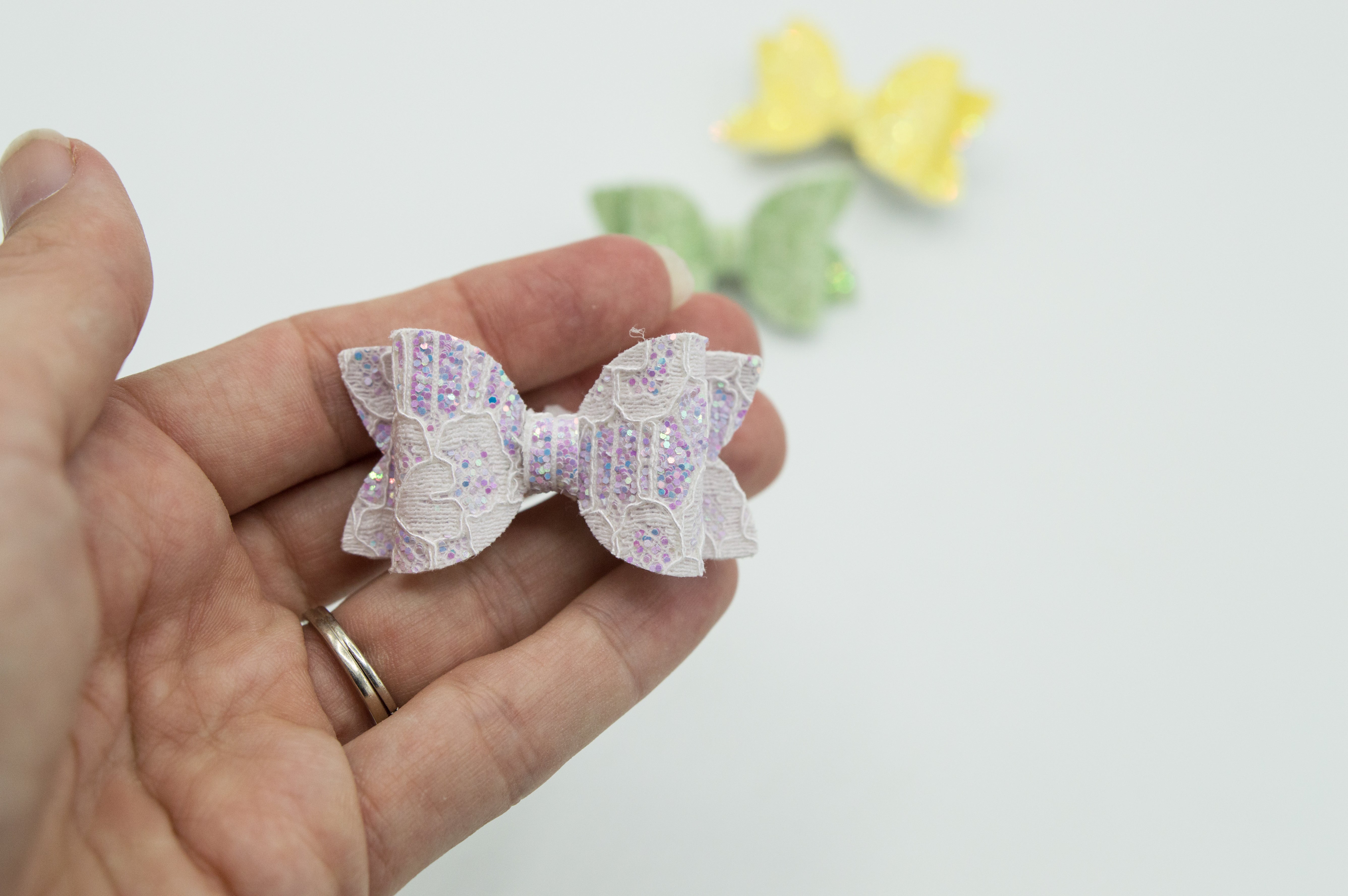 Lace sparkle lavender Juniper bow - 2.5 inch m21