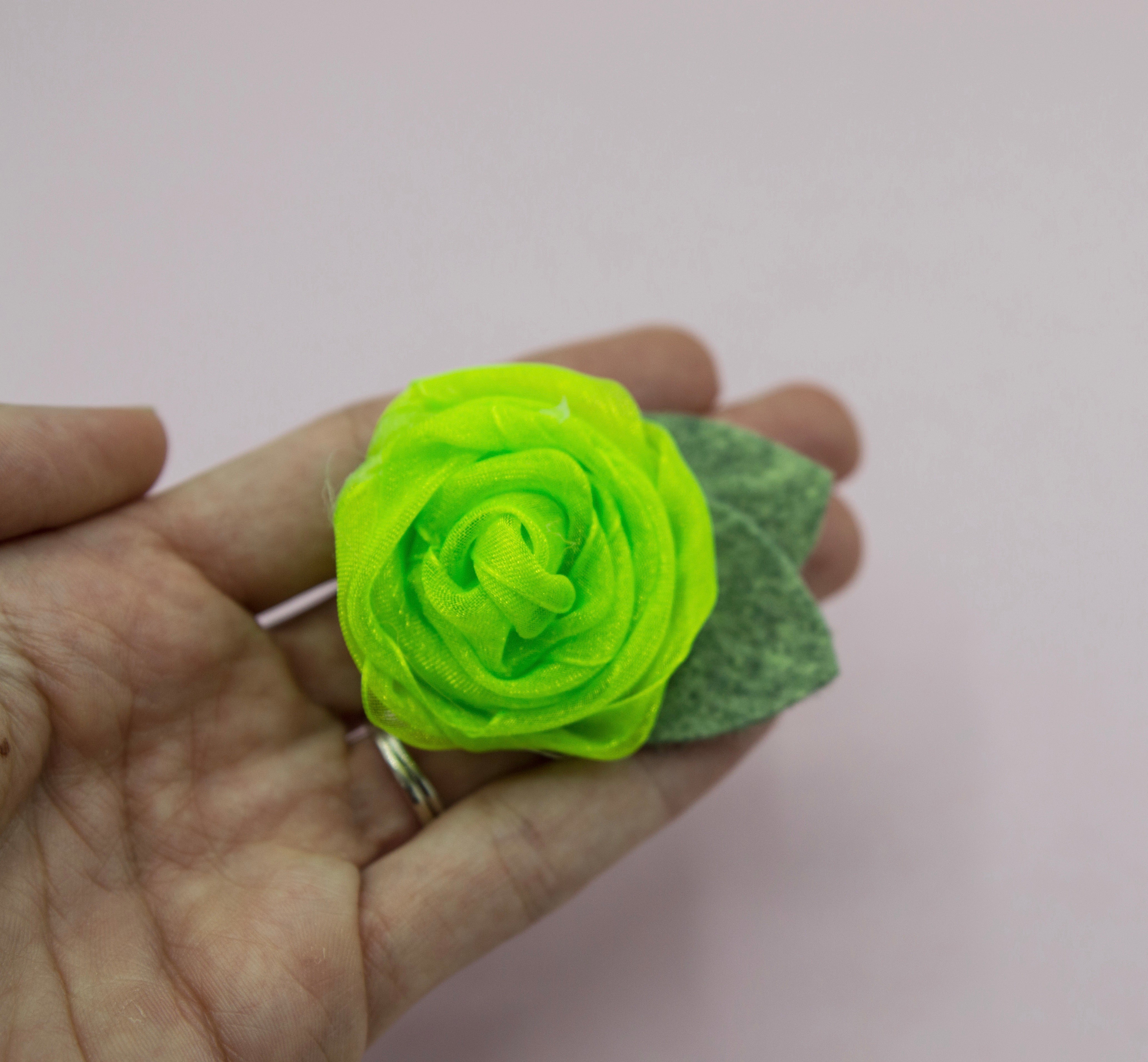 Vintage green neon rose - 2.5 inch- MTL