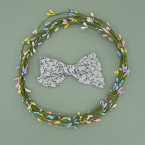 Vintage white tiny floral Elloise Bow 4inch - HOPE