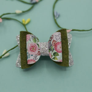 Peonies Deco Quinnlee Bow - HOPE SS3