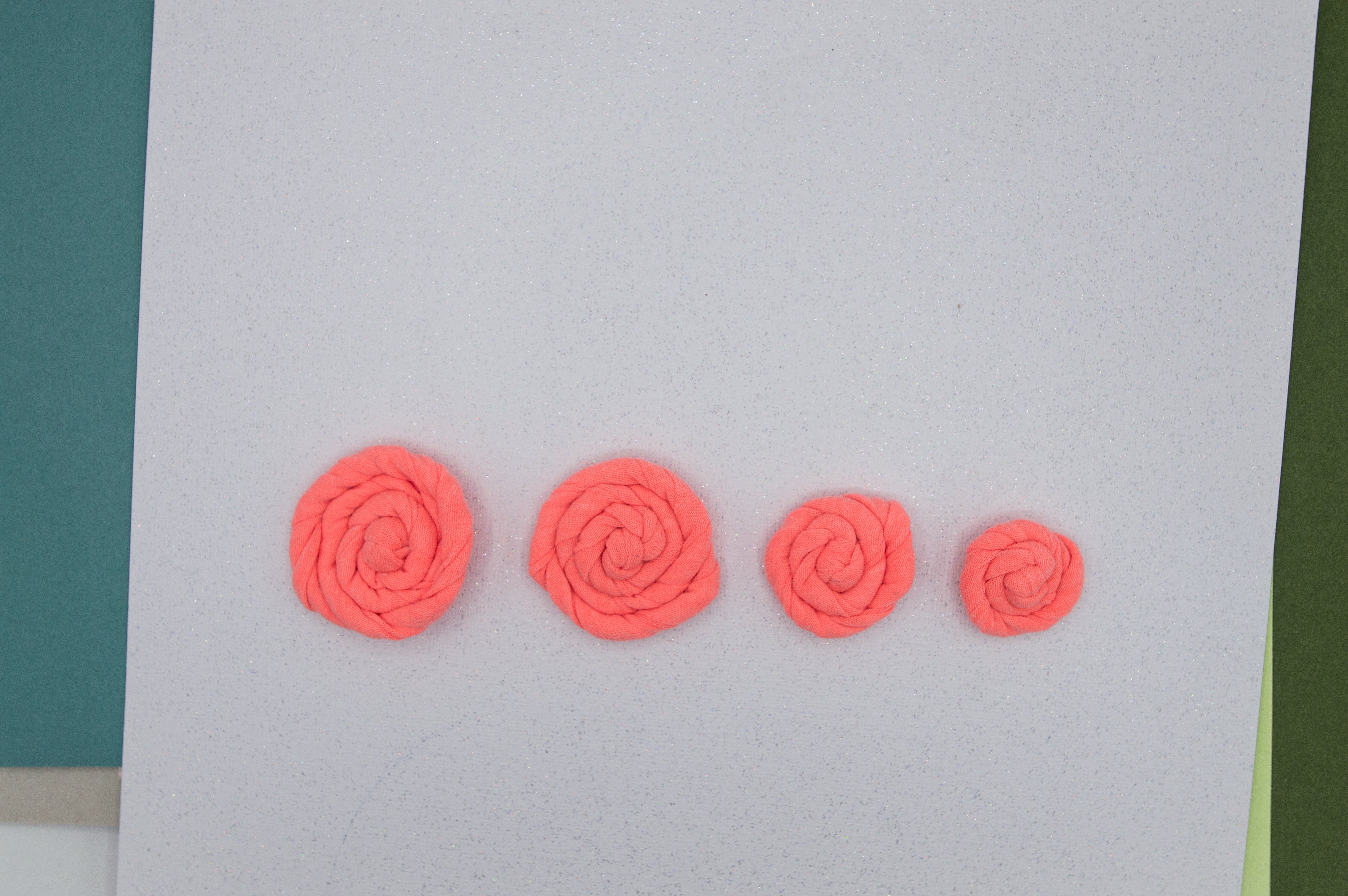 Summer coral neon roses - CSS